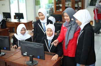 Akuntansi dan Keuangan Lembaga