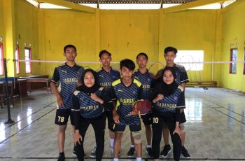Badminton