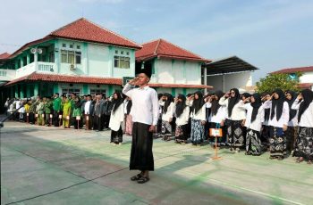 SMK NU 01 Kendal Gelar Upacara Hari Santri 2024, B areng Santri dan Nahdliyin.