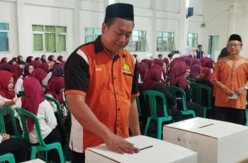 Pemimpin Baru, Semangat Baru! Aisyah Al Anoud Resmi Nahkodai OSIS SMK NU 01 Kendal Periode 2025/2026