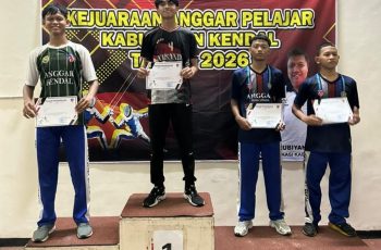 Dua Siswa SMK NU 01 Kendal Sabet Juara di Kejuaraan Anggar Kabupaten
